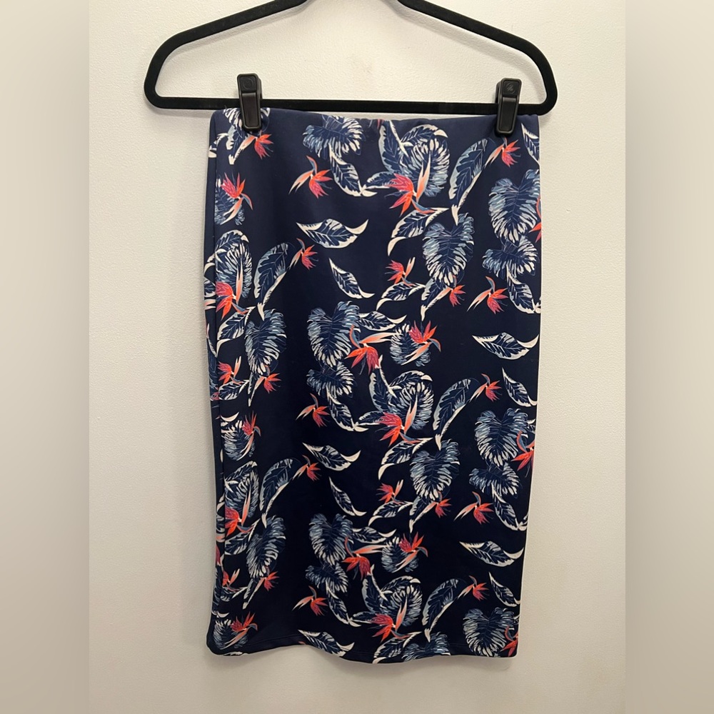 NWOT beautiful pencil skirt